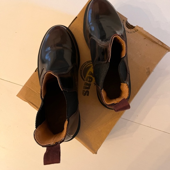 Dr Martens flora Chelsea Boots - Picture 8 of 9